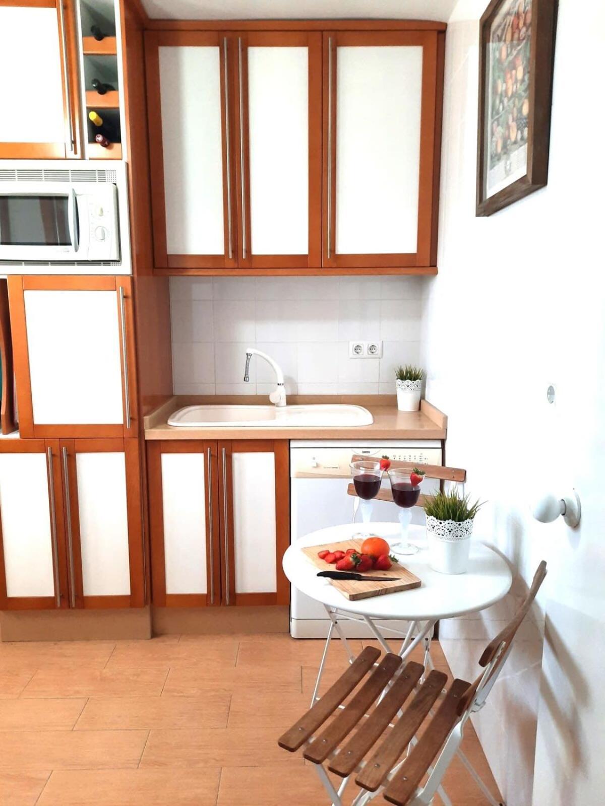 Paseo Del Rey - Fuengirola 2 Bedrooms Oceanfront Apartment Exterior photo