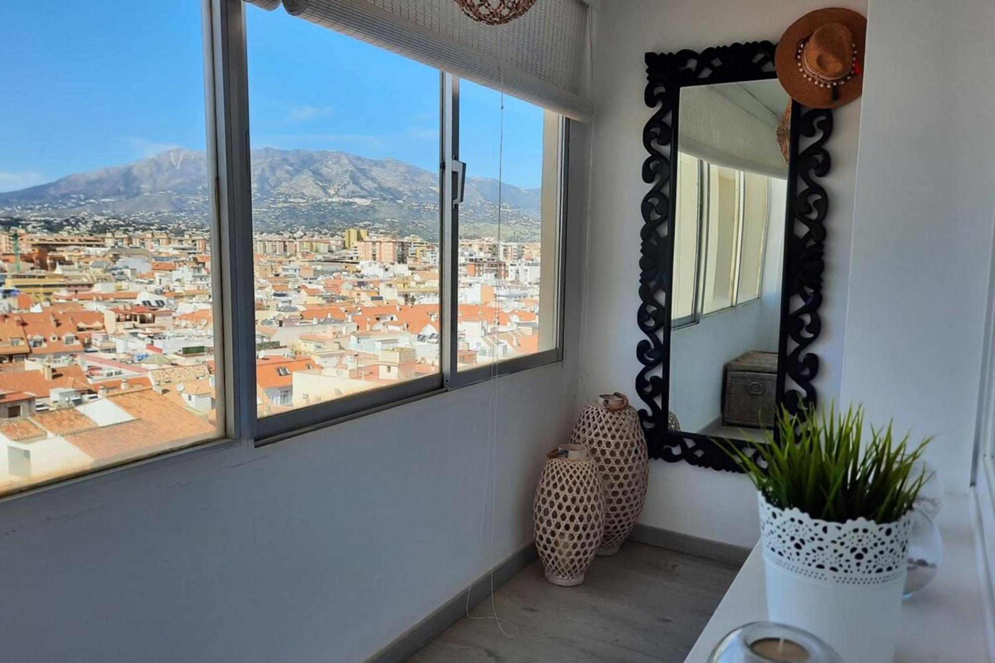 Paseo Del Rey - Fuengirola 2 Bedrooms Oceanfront Apartment Exterior photo